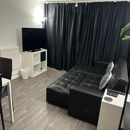 Ferienwohnung ˈpesfəl London Exterior foto